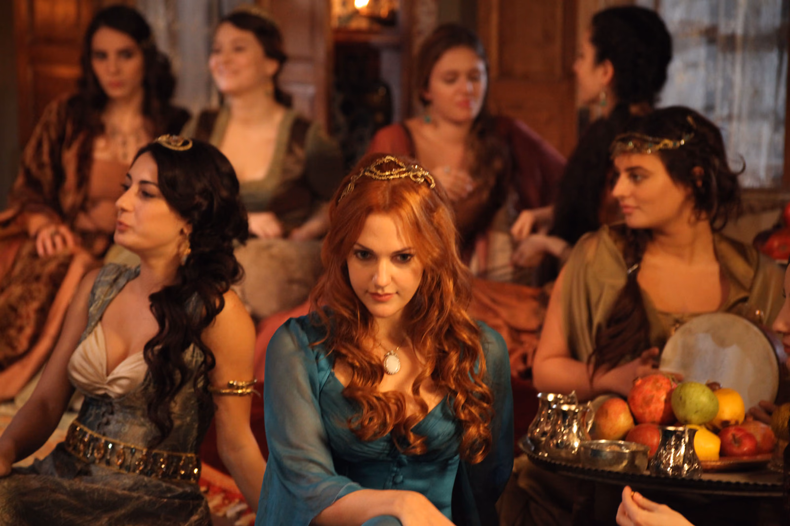 Clever, cunning, and beautiful Ukrainian Alexandra transforms into Hürrem Sultan, who rules the world from behind the scenes!