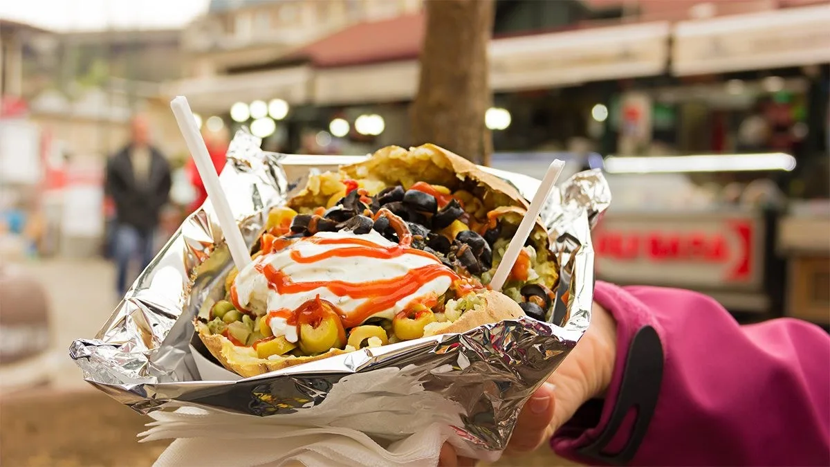 Kumpir is a popular street food, especially in Istanbul. It generally costs between 7 and 10 dollars.